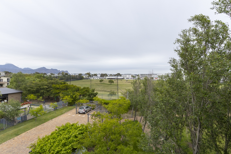 2 Bedroom Property for Sale in The Links Western Cape